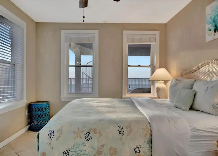 Apartment Stones Throw Beachfront Family #3 Views Clearwater Beach