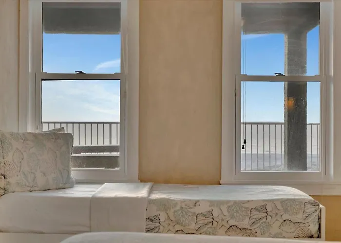 Apartment Stones Throw Beachfront Family #3 Views