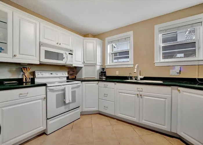 Stones Throw Beachfront Family #3 Views