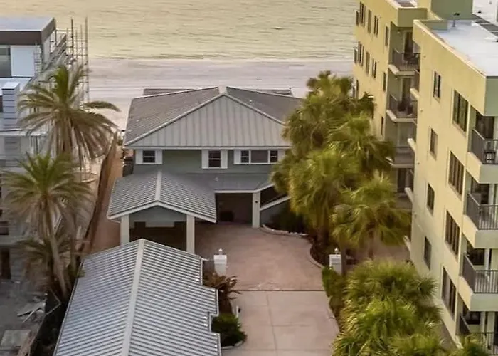 Apartment Stones Throw Beachfront Family #3 Views