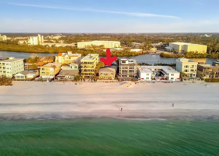 Stones Throw Beachfront Family #3 Views Clearwater Beach